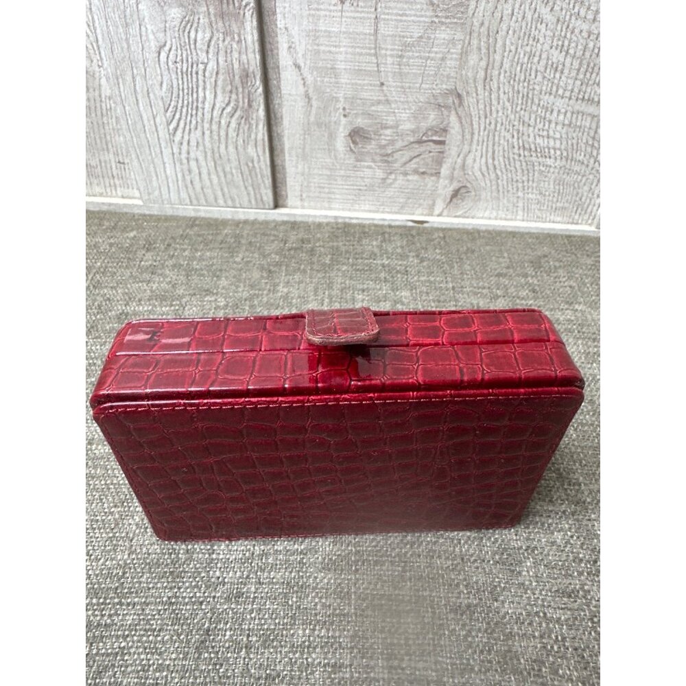 Liz Claiborne Red Croc Embossed Jewelry Box w/ E Initial Necklace & Earring Set - Picture 6 of 6